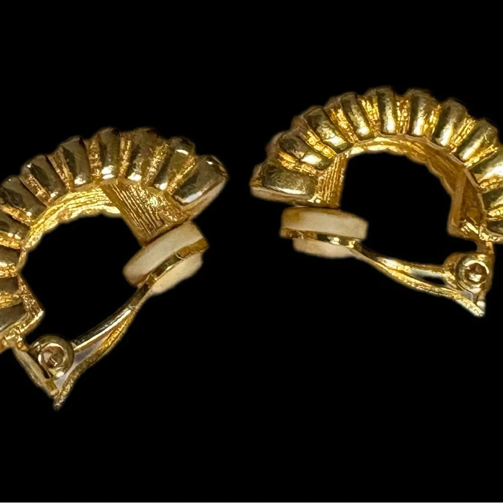 Givenchy Vintage Gold Ribbed Clip On Earrings